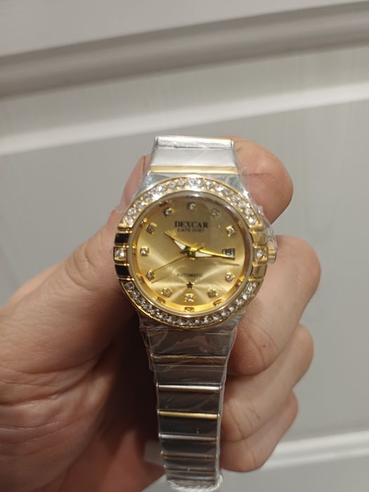 Часы  новые.  12 000