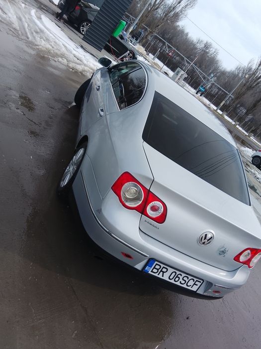 Vand Passat b6    16 benzină