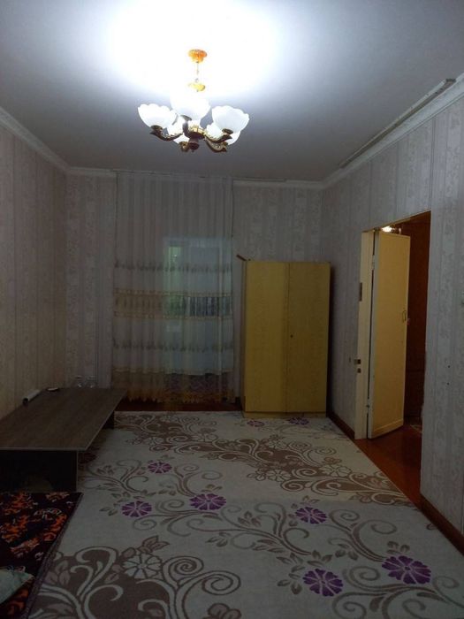 3-комнатная квартира в центре города Навои