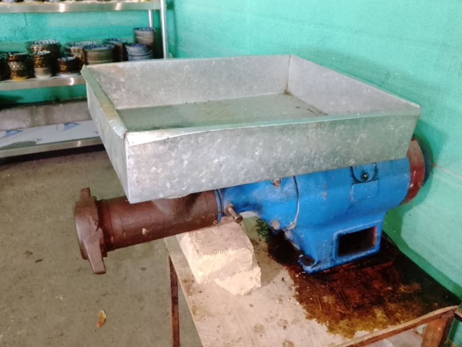 Мясорубка на 380 Вольт Парасе"нок