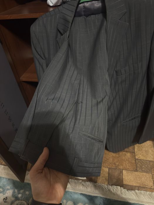 Срочно продам костюм