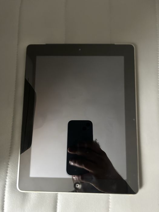 Ipad A1460 in logo loop  (piese)