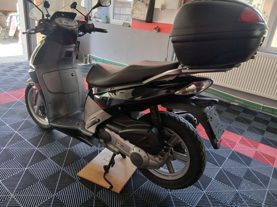 Scuter 300cc Aprilia sportcity 300cc