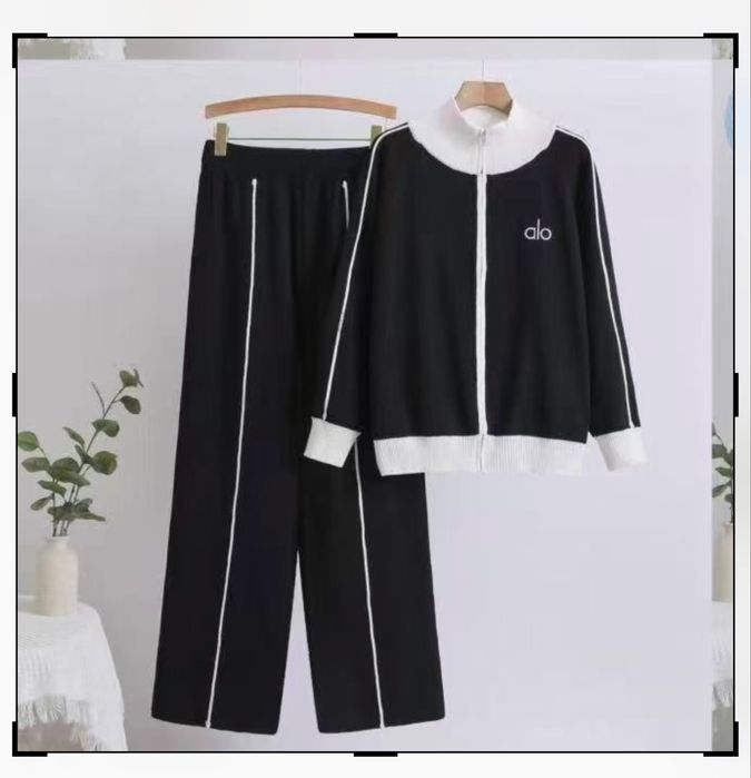 Костюмы трикатаж вызка