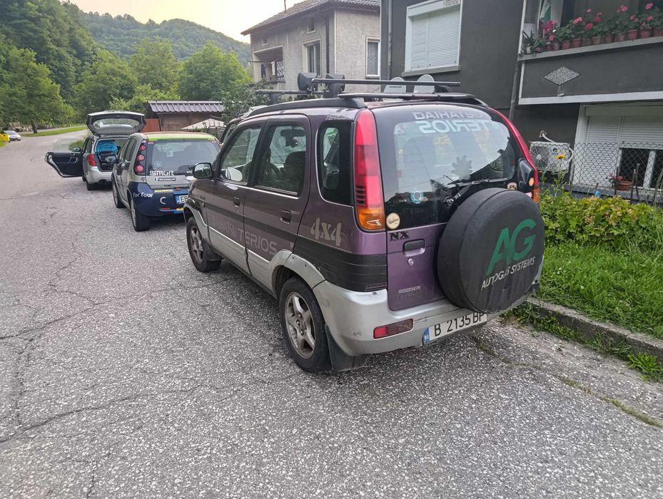 Daihatsu terios , golf 4