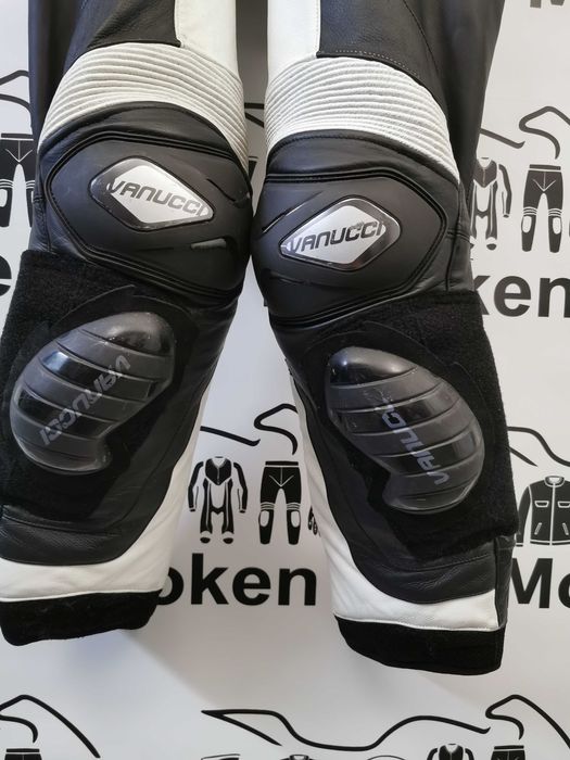Costum moto Vanucci cu cocoasa marime 52