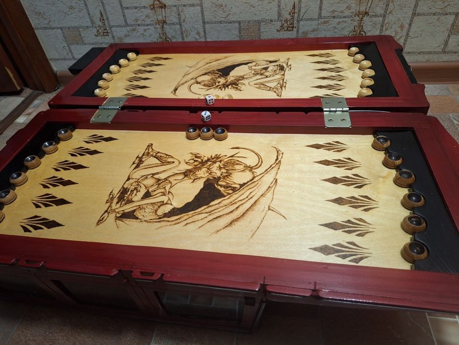 Необычные нарды машинка.