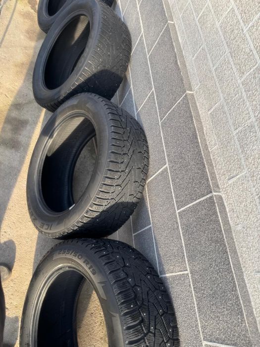 Зимние шипованные шины Pirelli  255/50 R19