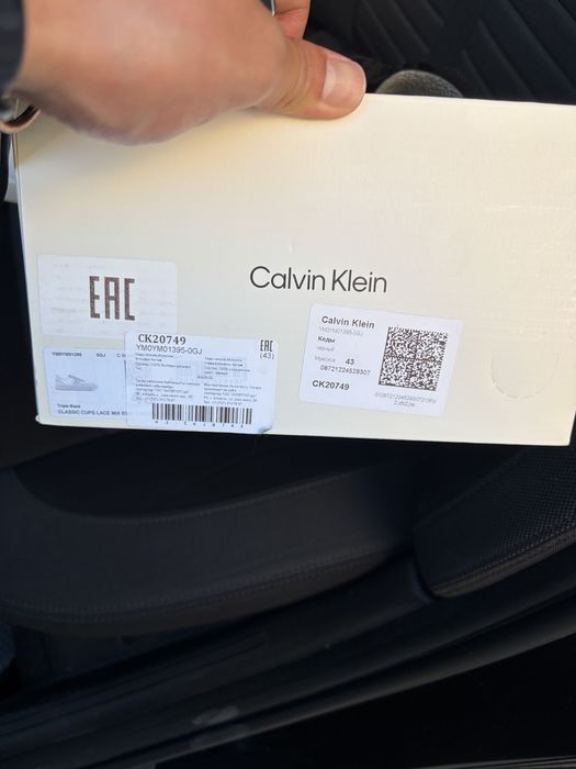 Calvin Klein 43 размер, новые
