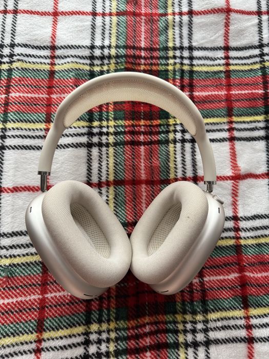 продам Airpods Max 2 поколения