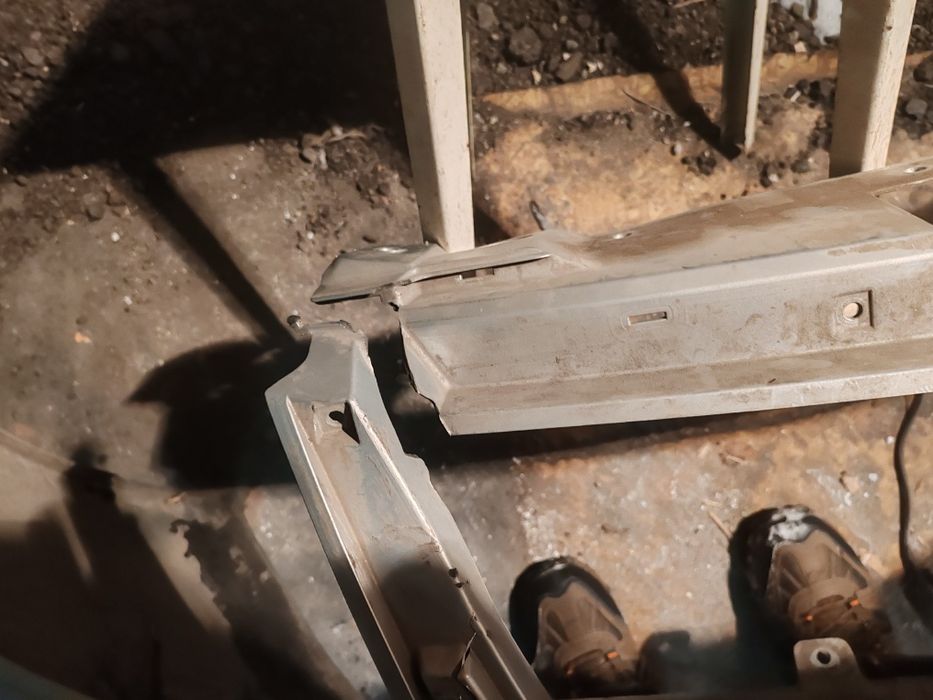 Продам бампер гранта