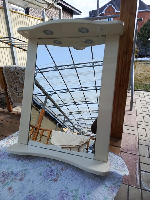 Продам зеркало для ванной