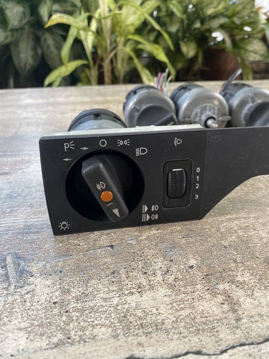 Включатель фар Mersedes w124