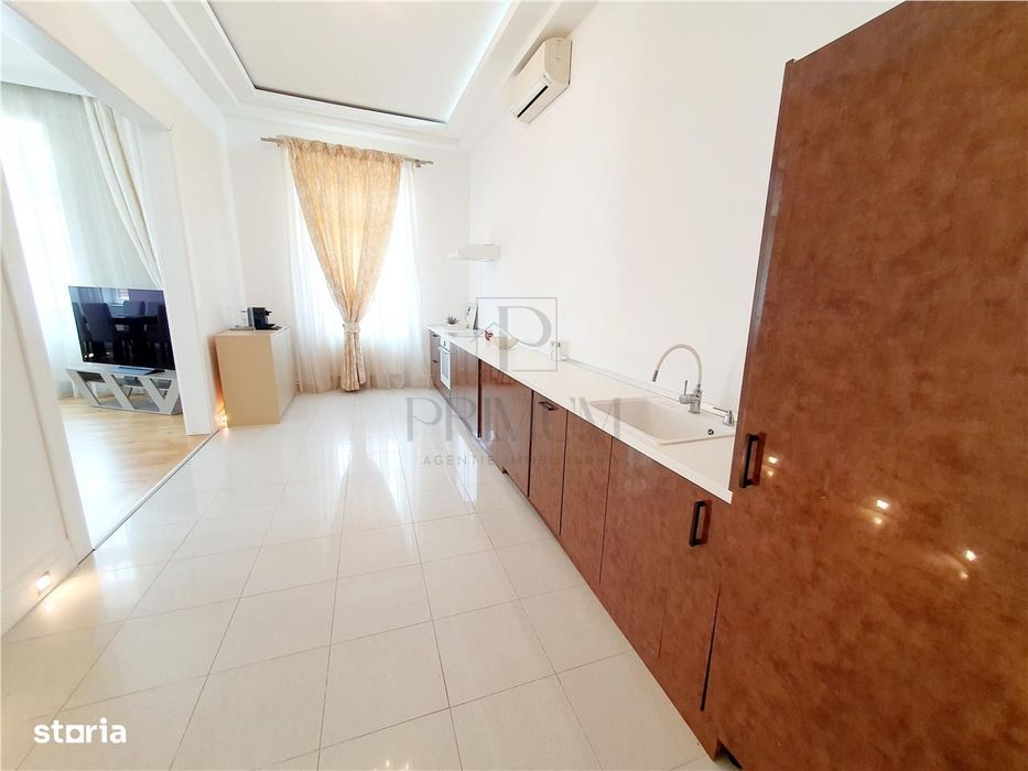 Neptun - 3 Camere - Spatioas - Inalt - Renovat - 2 Bai - Vila Istorica