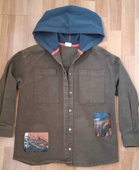 Продам лёгкую куртку ветровку на мальчика