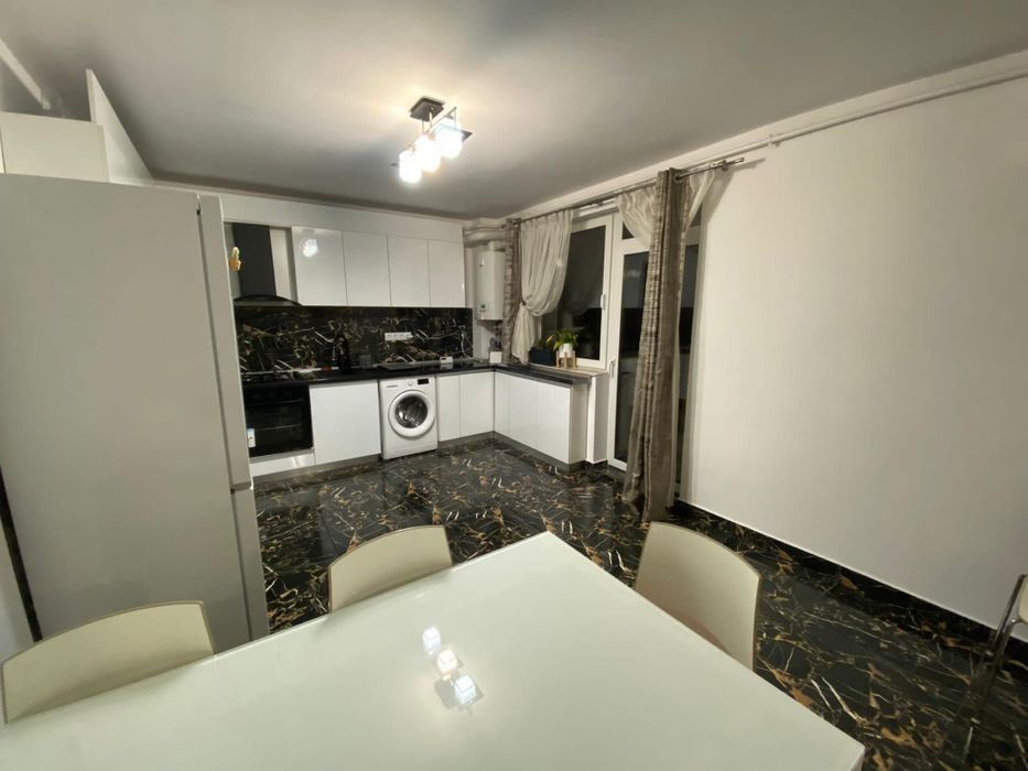 Apartament decomandat cu 2 camere si parcare.