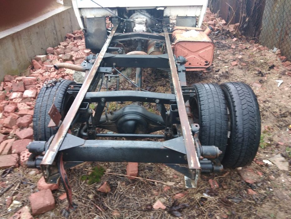 Продавам Нисан трейд на части