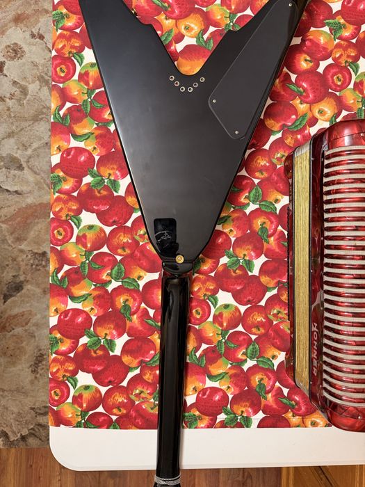 chitara electrica Flying V + husa