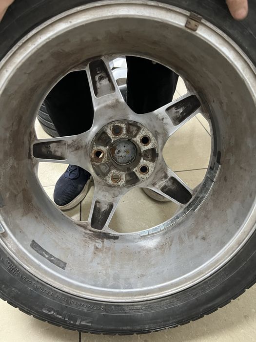 Шины с диском  245/45/18 Nokian