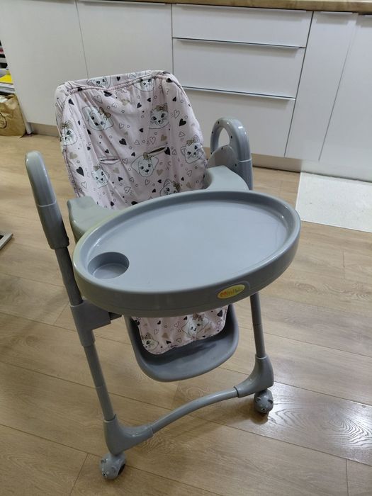 Scaun de masa reglabil