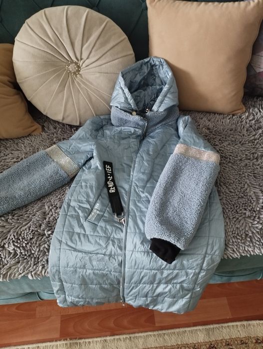 Куртка на девочку