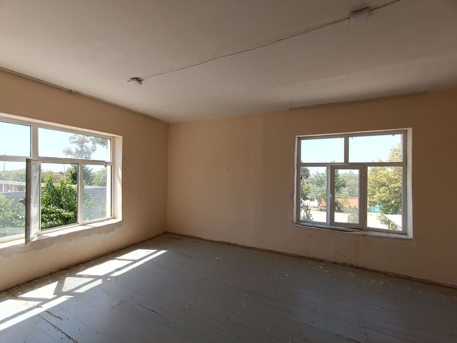 Бандихон туман Бирдамлик махаласида нотурар бинонинг 2та хона сотилади