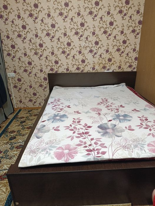Продам кровать 2х спальная.