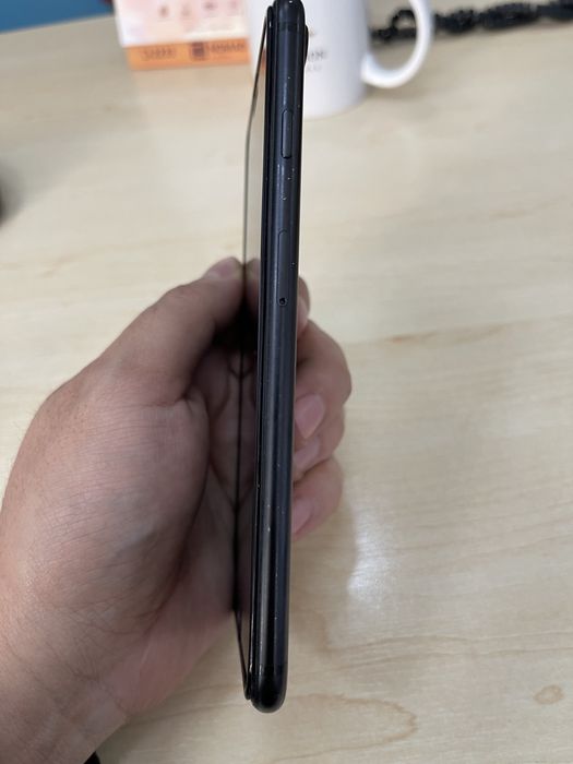 Продам Apple iPhone 7 Plus 32 ГБ