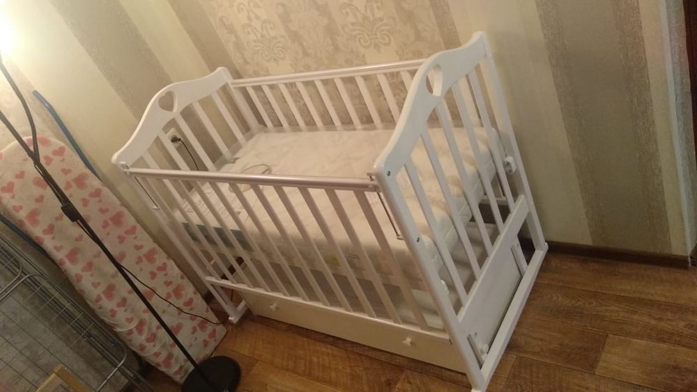 Детская кроватка