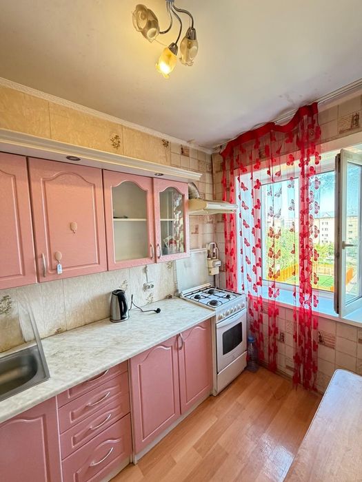 Продам 2к квартиру Достык молл 5/5