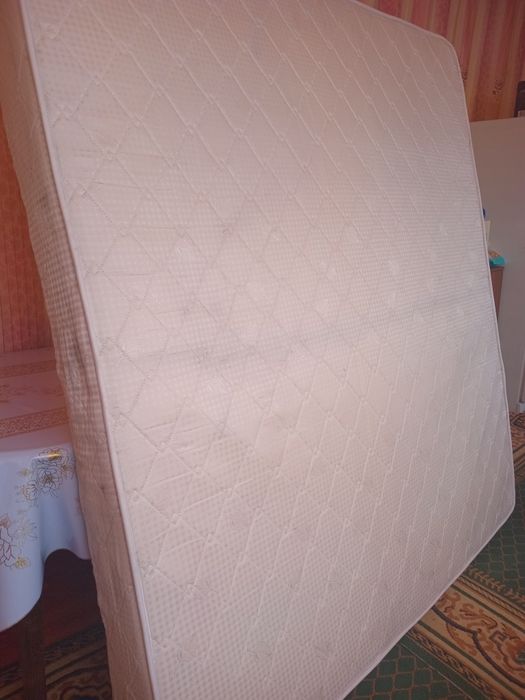 Продам матрас размер 2 м, 180 см,