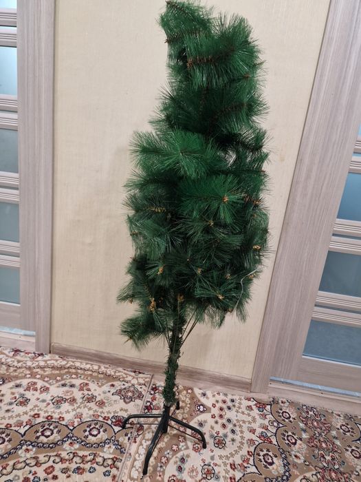 Ёлка в отличном состоянии