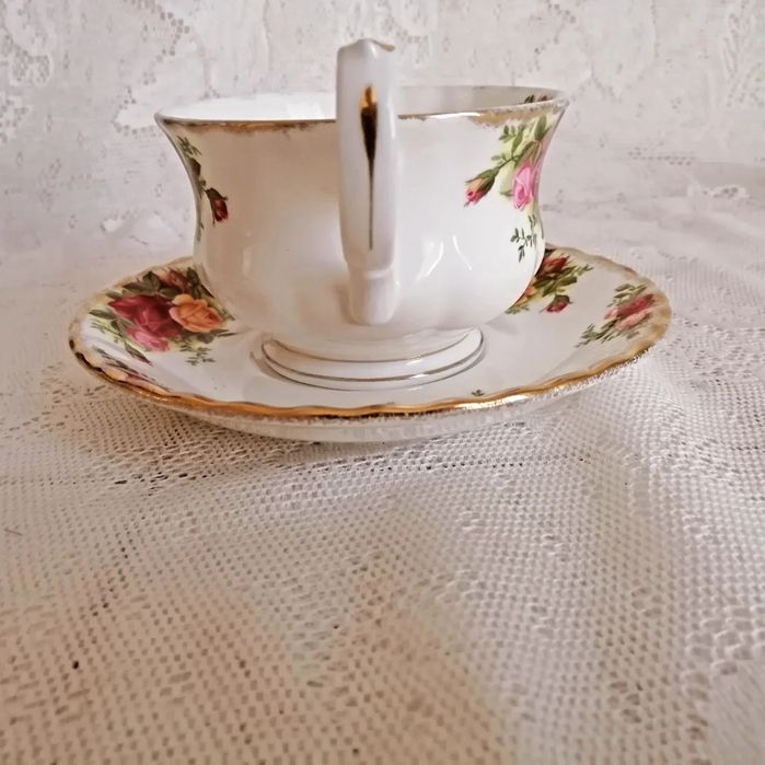 Royal Albert Old country roses