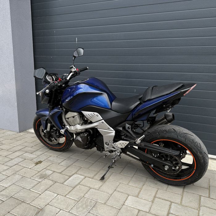 Kawasaki Z750 Naked  ( Nu gsr,sv,cbr,xj )
