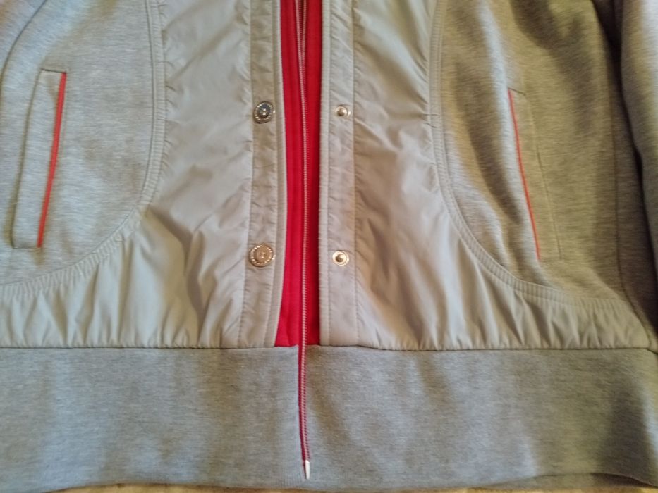 Продам женские спортивка