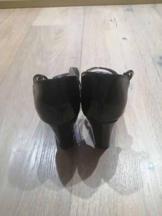 Sandale pentru femei