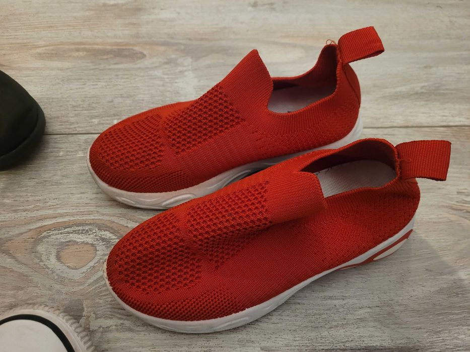 set incaltaminte fetite nr 30