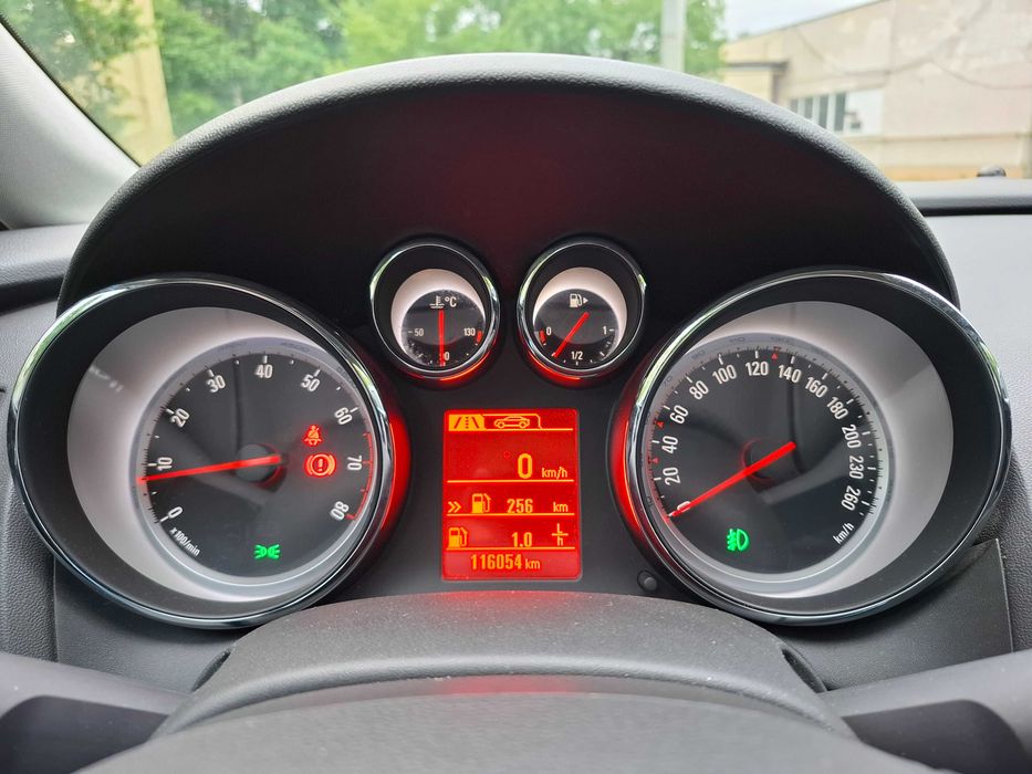 Opel Astra J 1.4 Turbo 140 CP - Primul proprietar - ITP 2028