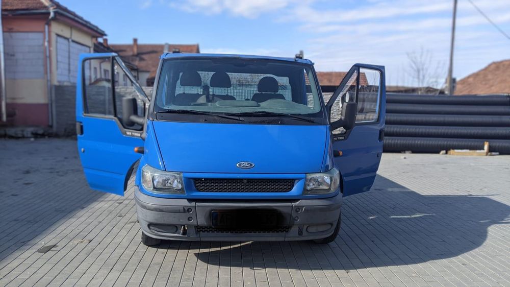 Camioneta Ford tranzit