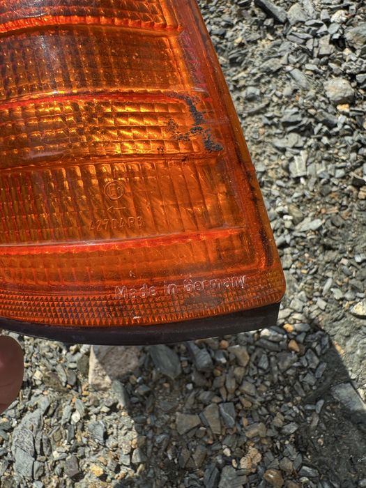 Поворотник правый мерседес 124 оригинал