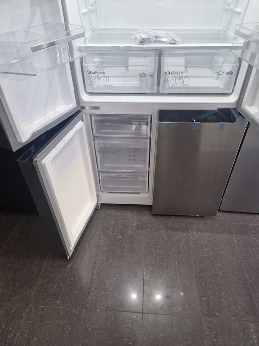 Хладилник Side by side Bosch 605 литра