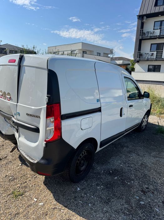 Vând Dacia Dokker