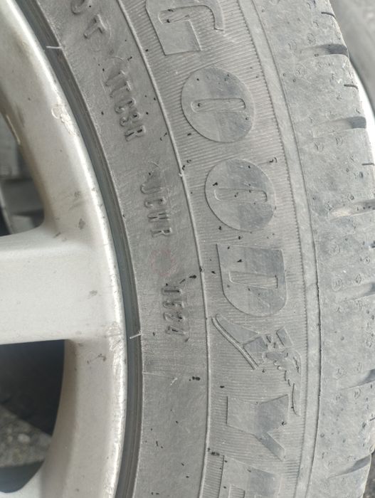 Продам Диски с Шинами R17 от Лексуса