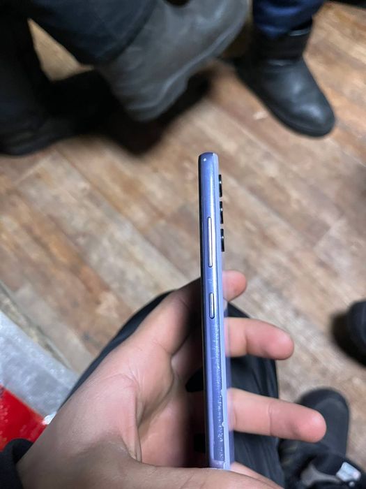 Продам срочно телефон Samsung A32