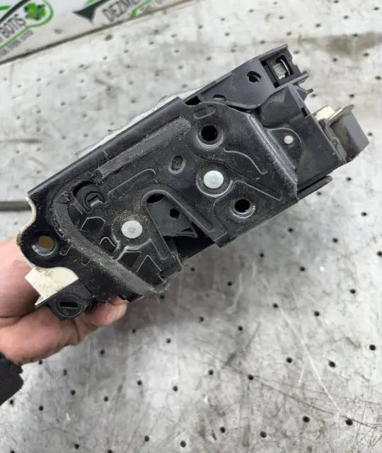 Broasca usa fata dreapta 16A 5N1 837 016C 5N1 837 015 F Volkswagen VW