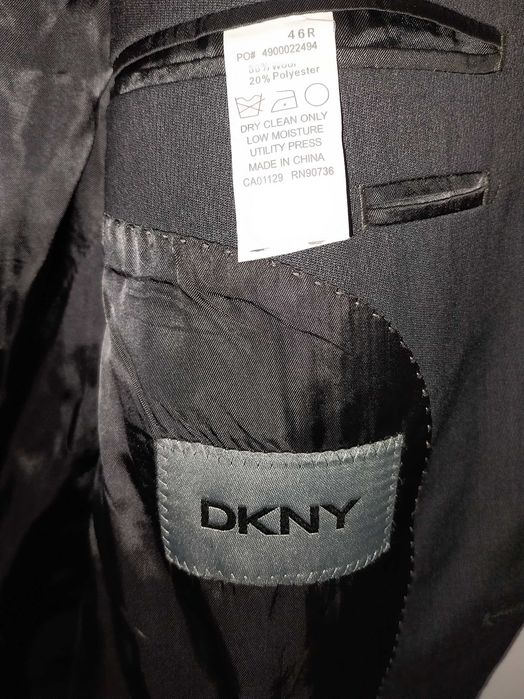 Мъжко официално тъмно сиво сако DKNY-отлично.120см гръдна обиколка