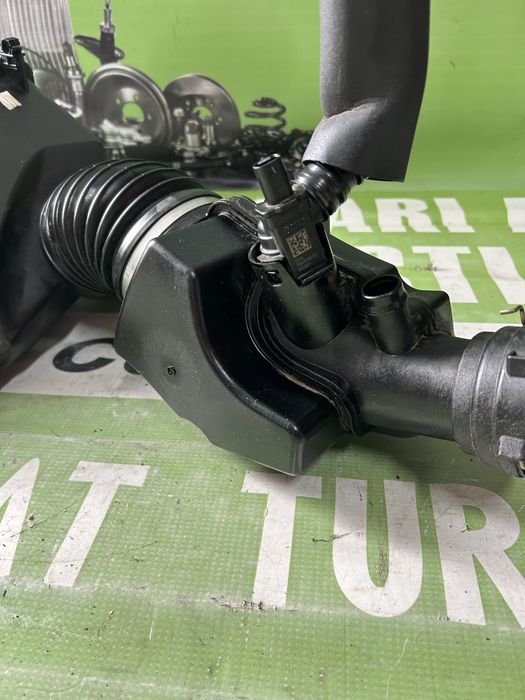 Carcasă filtru aer BMW G20 2.0 benzină hybrid 2021