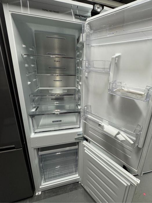 Combină frigorifică încorporabilă Whirlpool WHC18T132