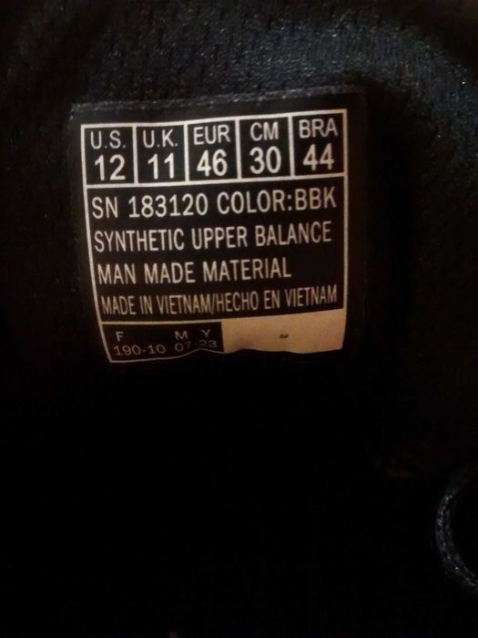 Продавам спортни обувки (маратонки) Skechers Uno Lite-Lighter One