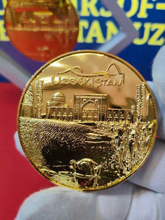 Сувенирный памятный медальон